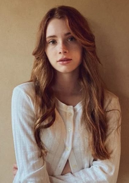 Violet Brinson photo