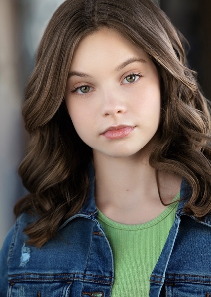 Violet Hicks photo