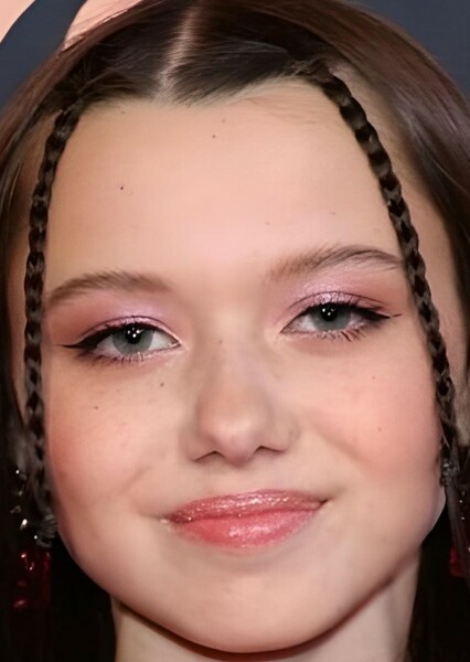 Violet McGraw photo
