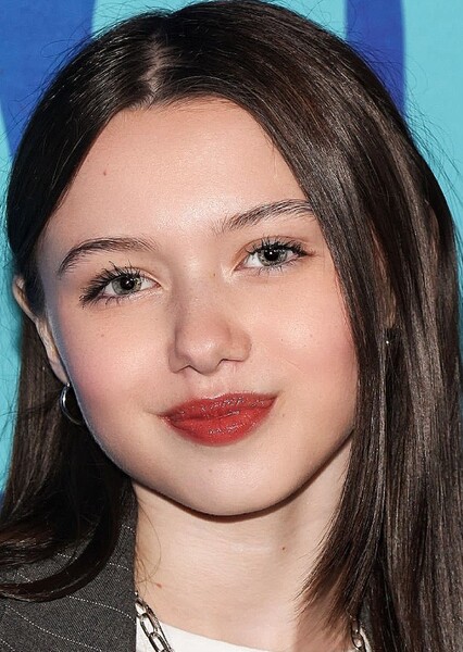 Violet McGraw photo