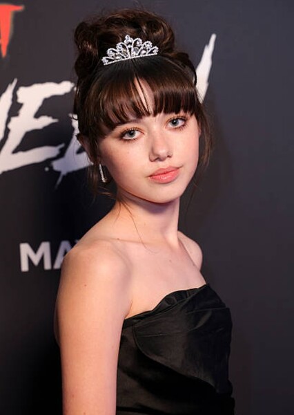 Violet McGraw photo