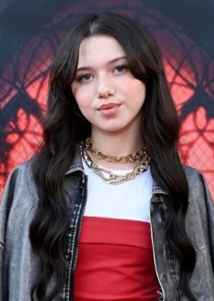 Violet McGraw photo