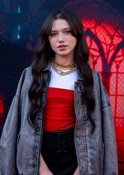 Violet McGraw photo