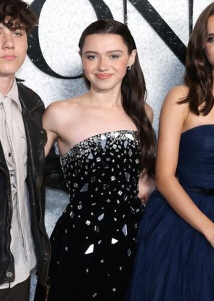 Violet McGraw photo