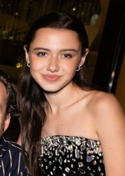 Violet McGraw photo