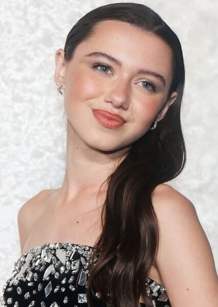 Violet McGraw photo