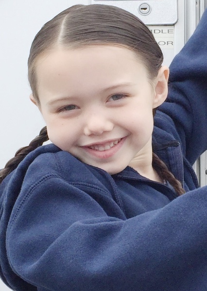 Violet McGraw photo