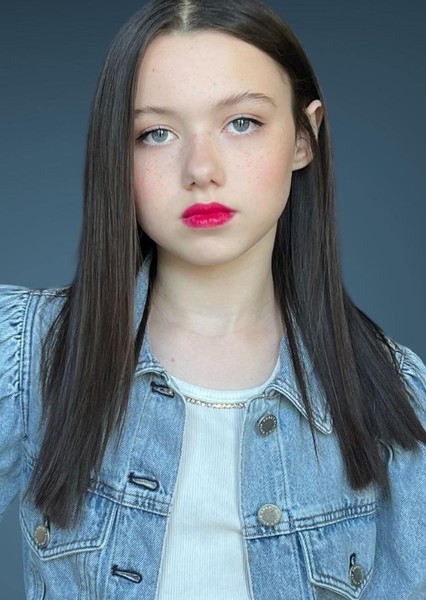 Violet McGraw photo