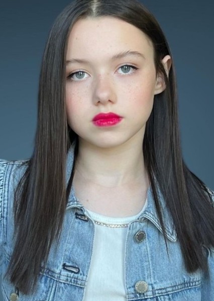 Violet McGraw photo