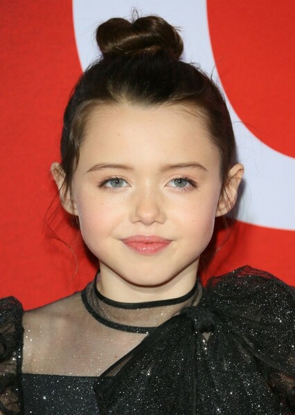 Violet McGraw photo