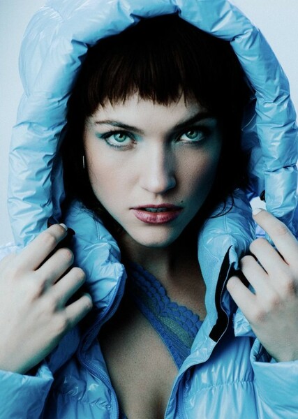 Violett Beane photo