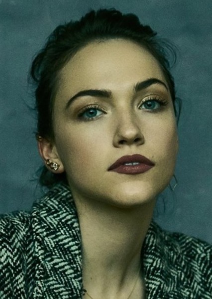 Violett Beane photo