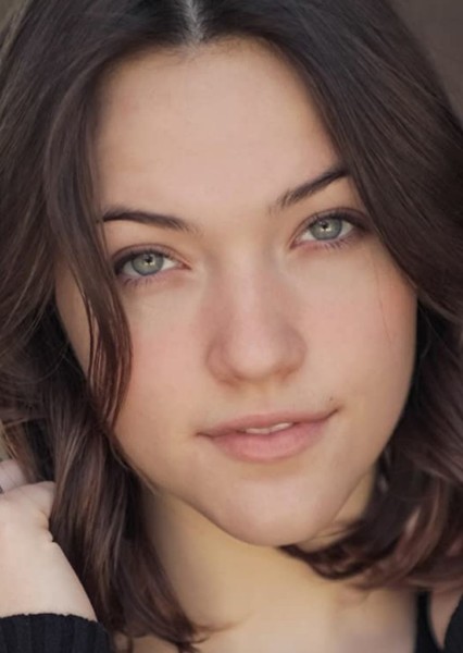 Violett Beane photo