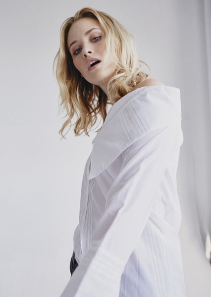 Virginia Gardner photo