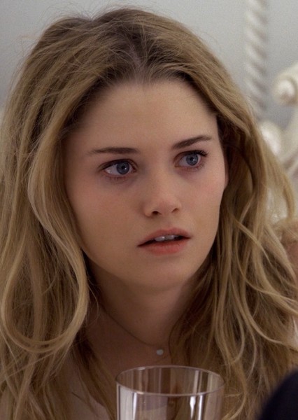Virginia Gardner photo