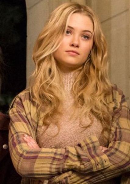 Virginia Gardner photo