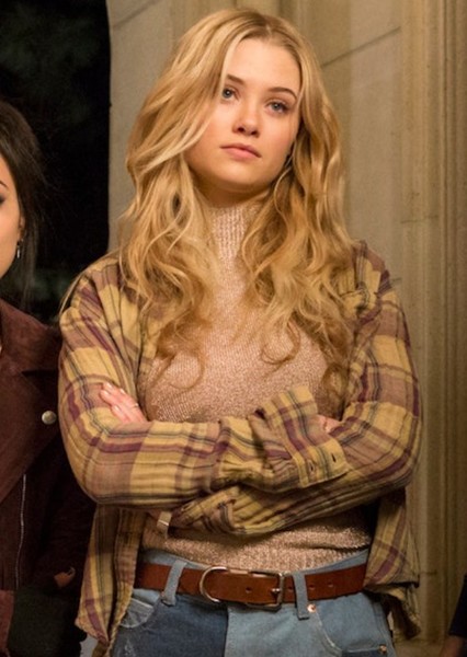 Virginia Gardner photo