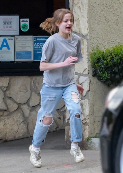 Vivienne Jolie-Pitt photo