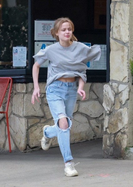 Vivienne Jolie-Pitt photo