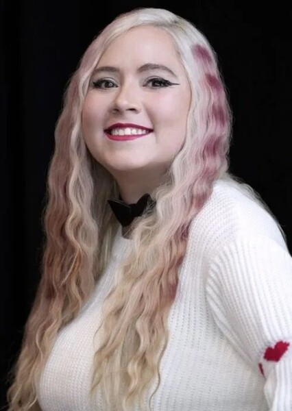 Vivienne Medrano photo