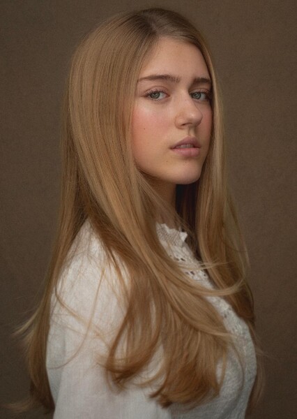 Vivienne Rowe photo
