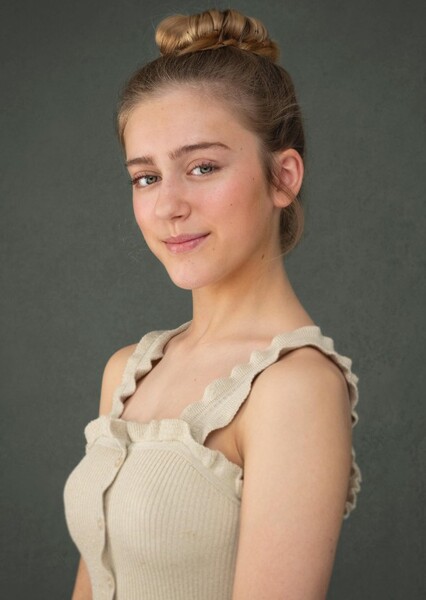 Vivienne Rowe photo