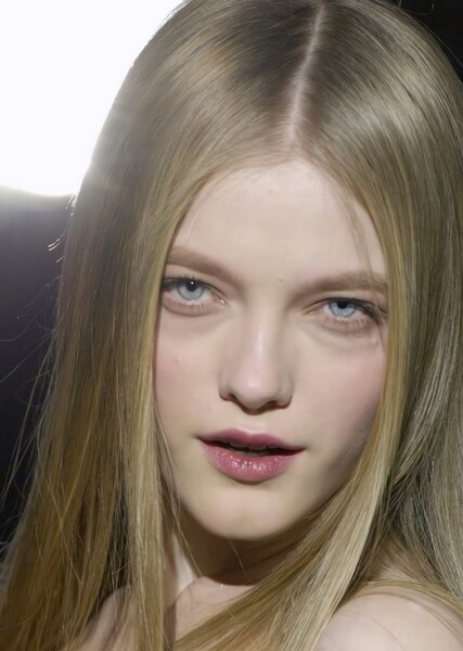 Vlada Roslyakova