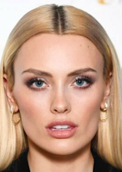 Wallis Day photo