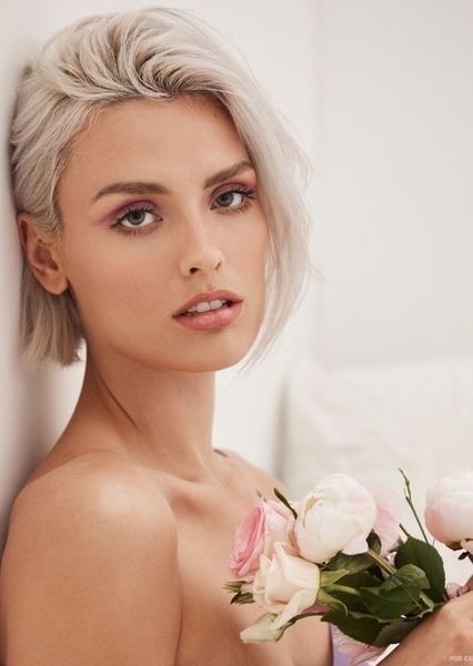 Wallis Day photo