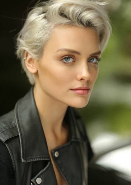 Wallis Day photo