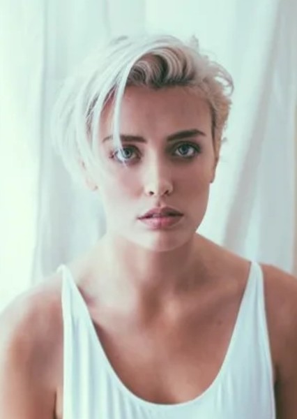Wallis Day photo