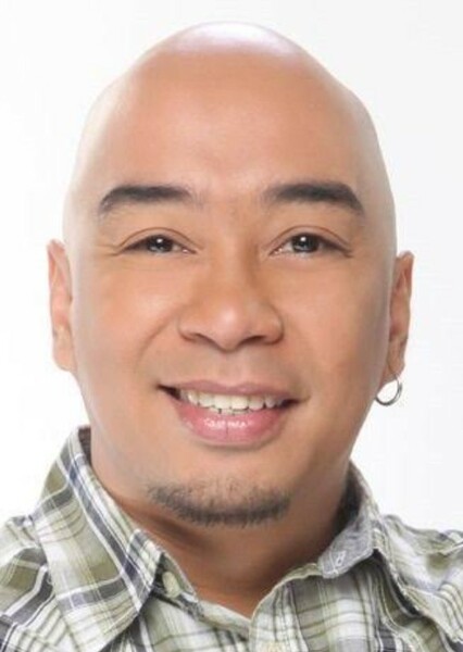 Wally Bayola