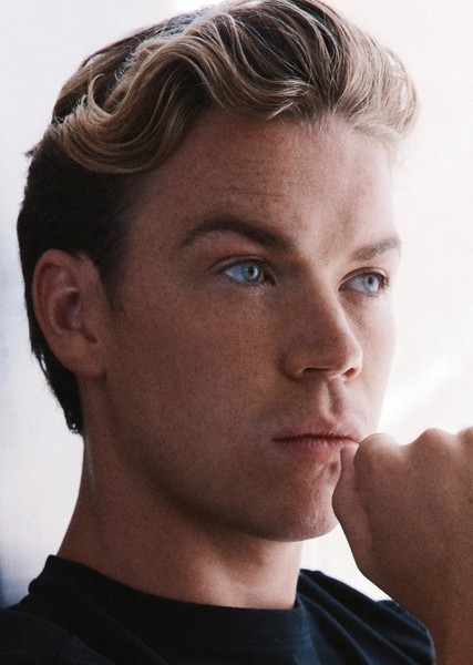Will Poulter photo