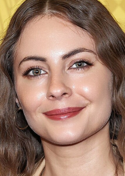 Willa Holland photo