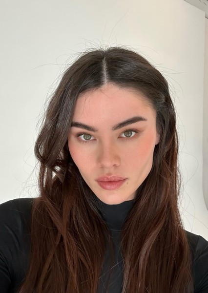 Willow Allen photo