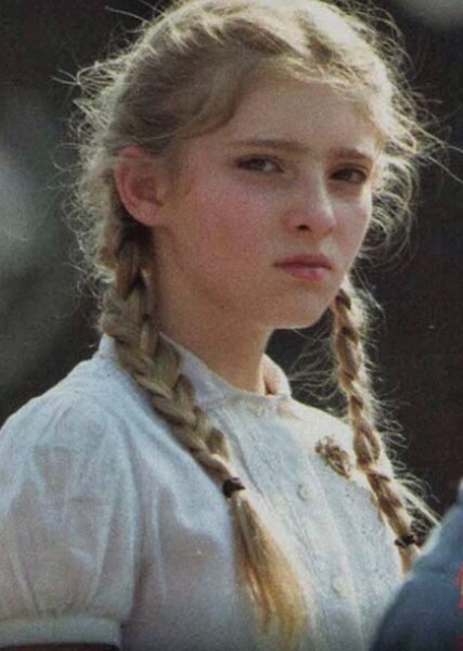 Willow Shields photo