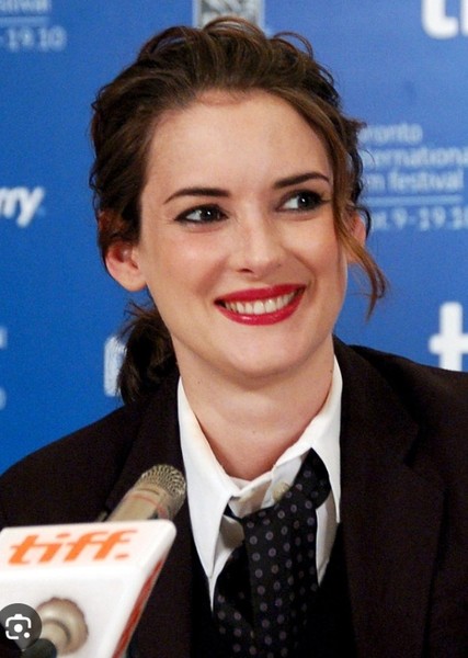 Winona Ryder photo