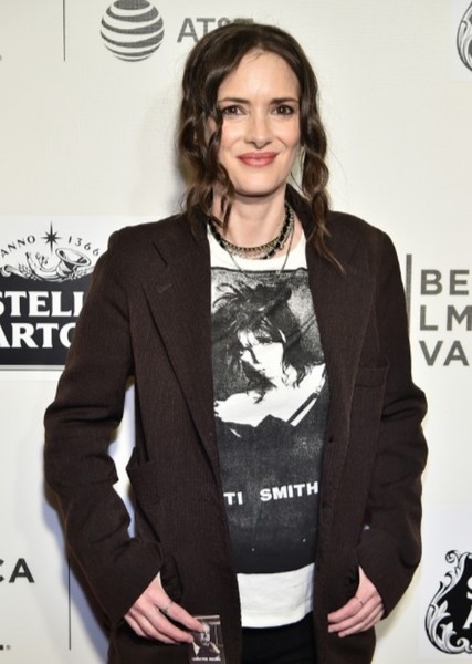 Winona Ryder photo