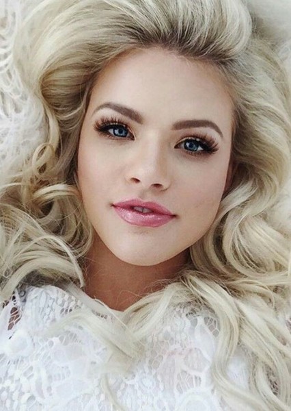 Witney Carson photo