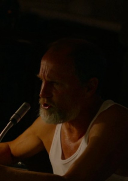 Woody Harrelson photo