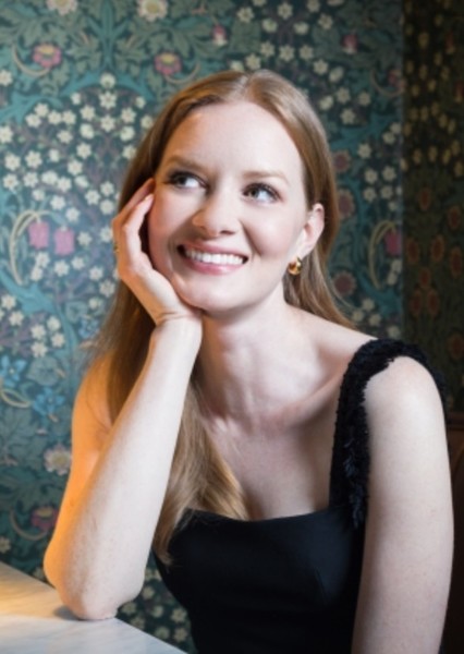 Wrenn Schmidt photo