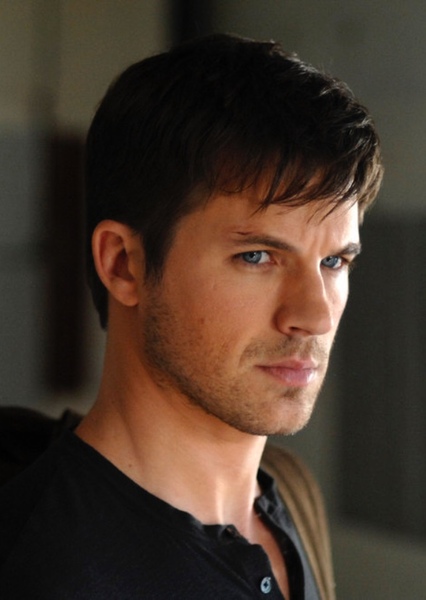 Wyatt Logan (Timeless) photo