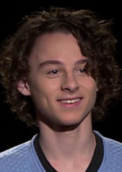 Wyatt Oleff photo