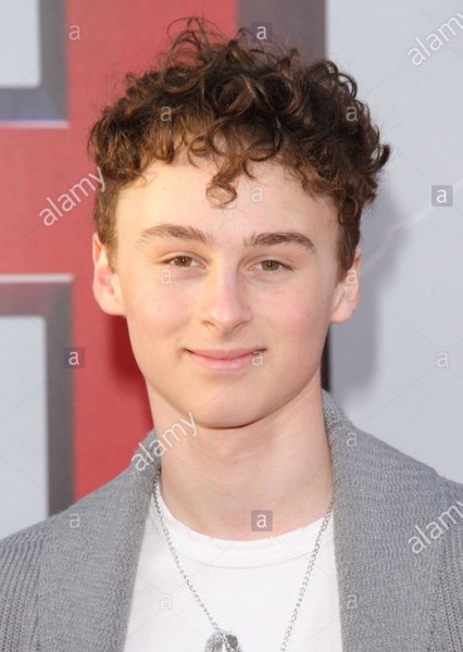 Wyatt Oleff