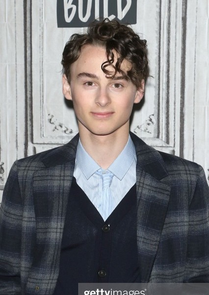 Wyatt Oleff photo