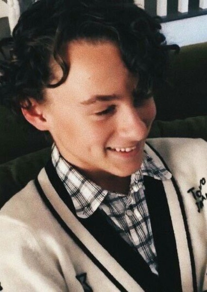 Wyatt Oleff photo