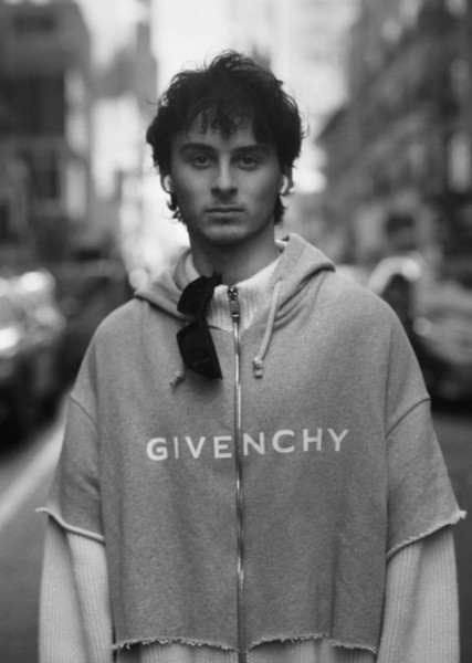Wyatt Oleff photo