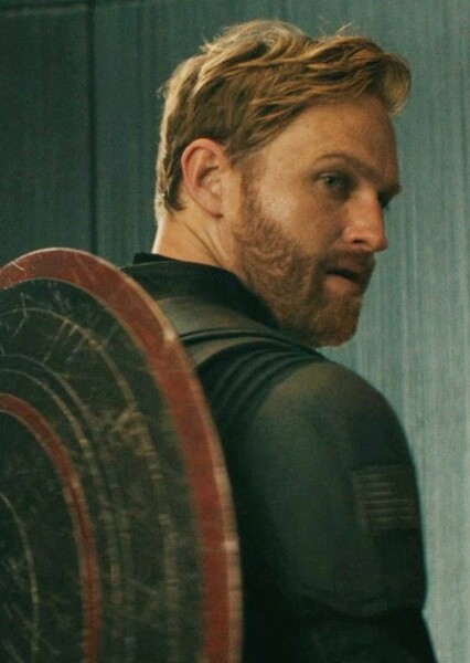 Wyatt Russell photo