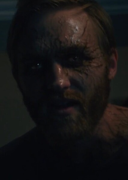 Wyatt Russell photo
