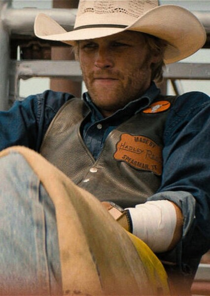 Wyatt Russell photo